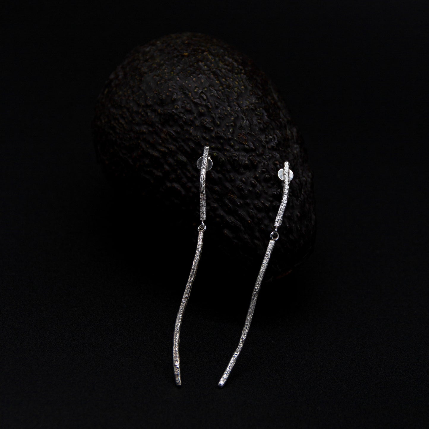 INCHATO SLIM BRANCH EARRINGS