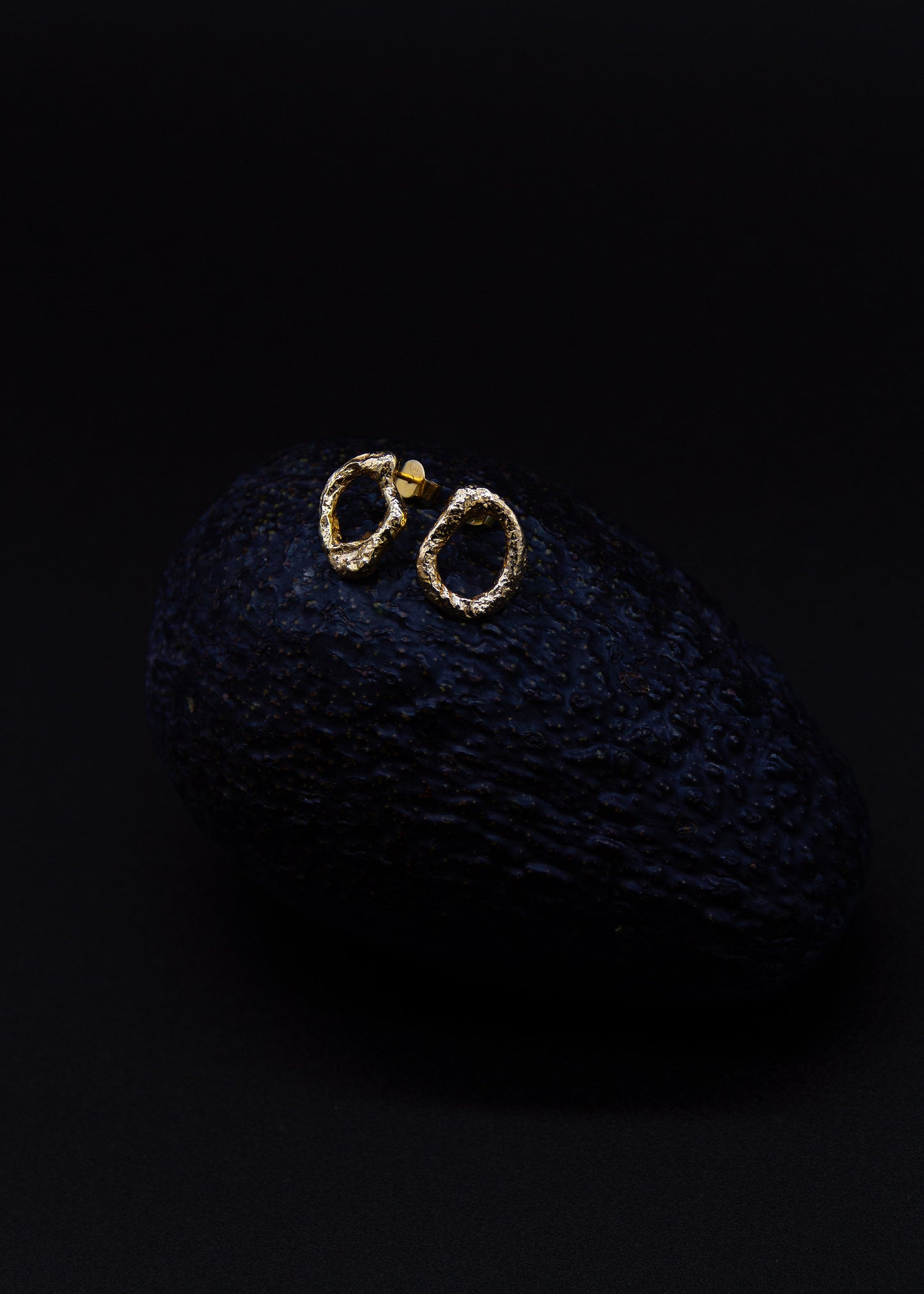 INCHATO CIRCLE GOLD EARRINGS
