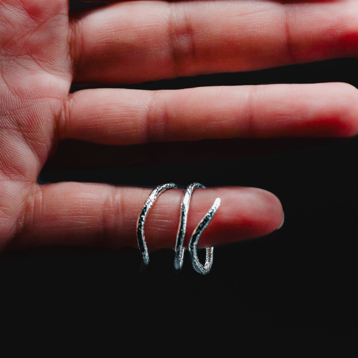 INCHATO SLIM SPIRAL RING