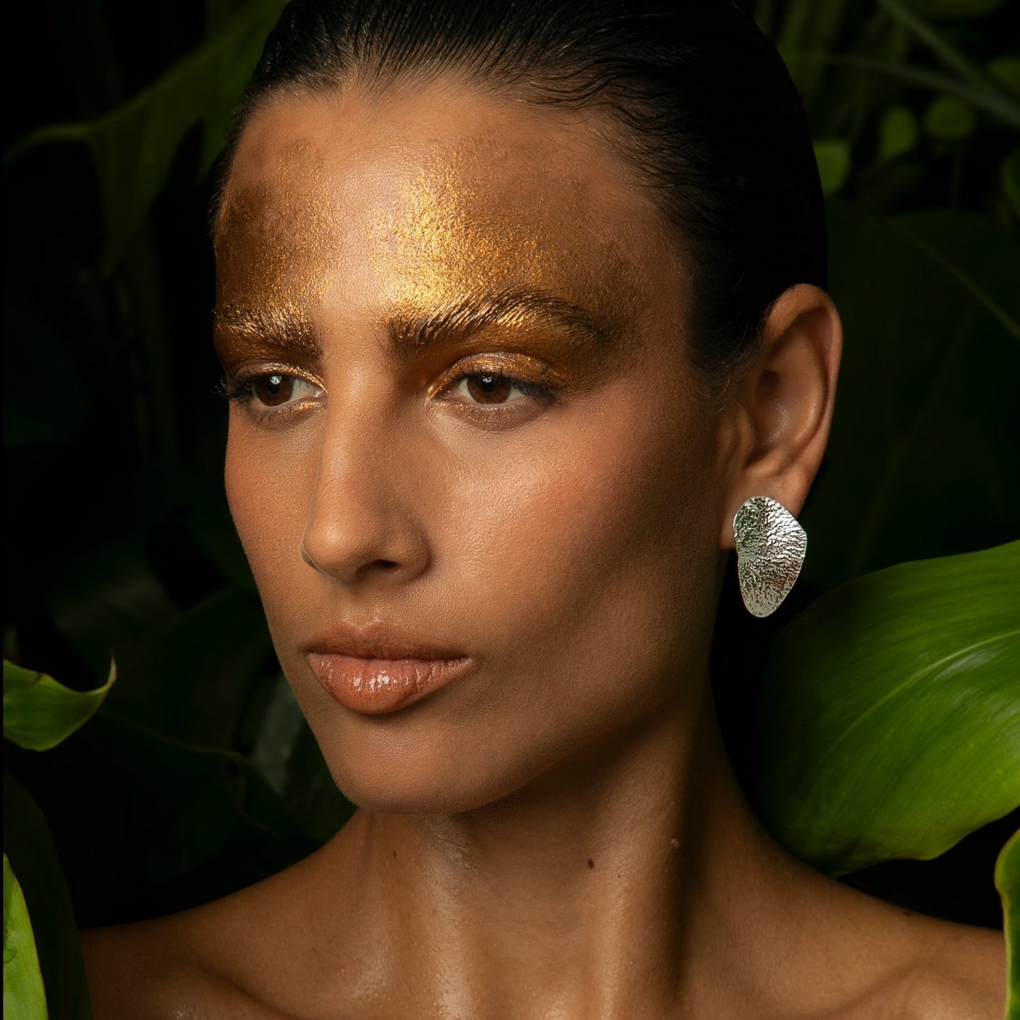 OSHI MEDIUM SILVER EARRINGS