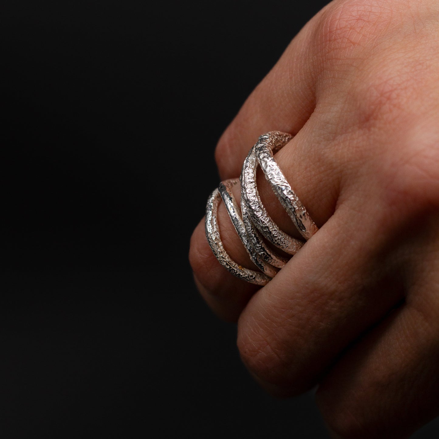 INCHATO DOUBLE BOLD SILVER RING