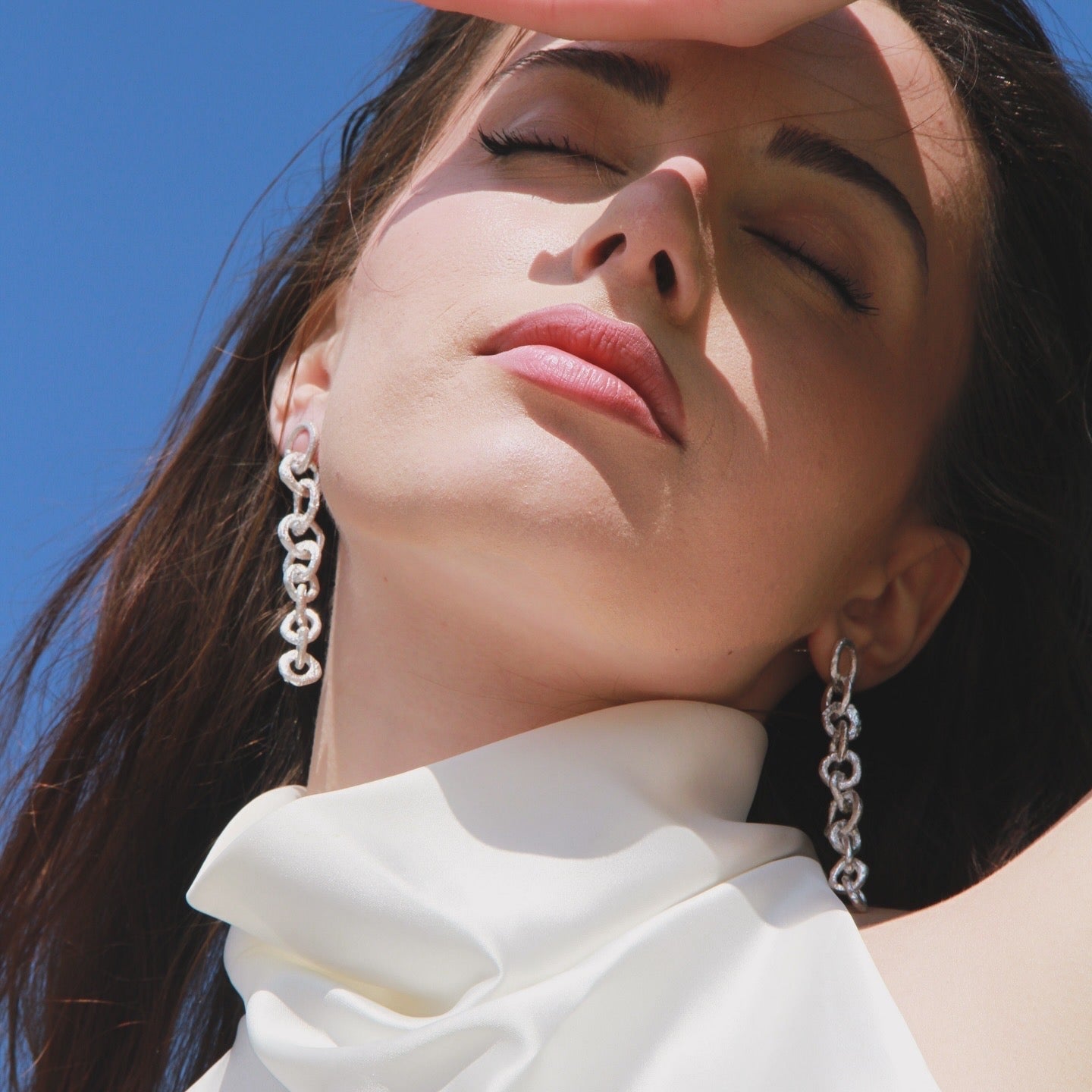 INCHATO BOLD CHAIN EARRINGS