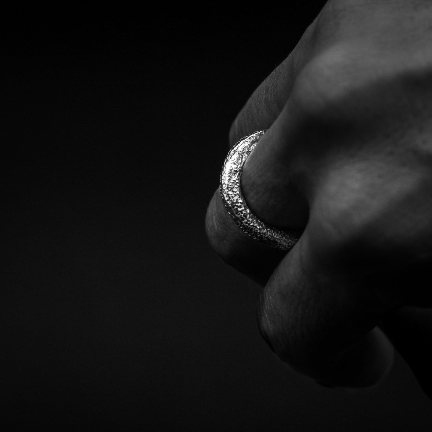 INCHATO BOLD SILVER RING