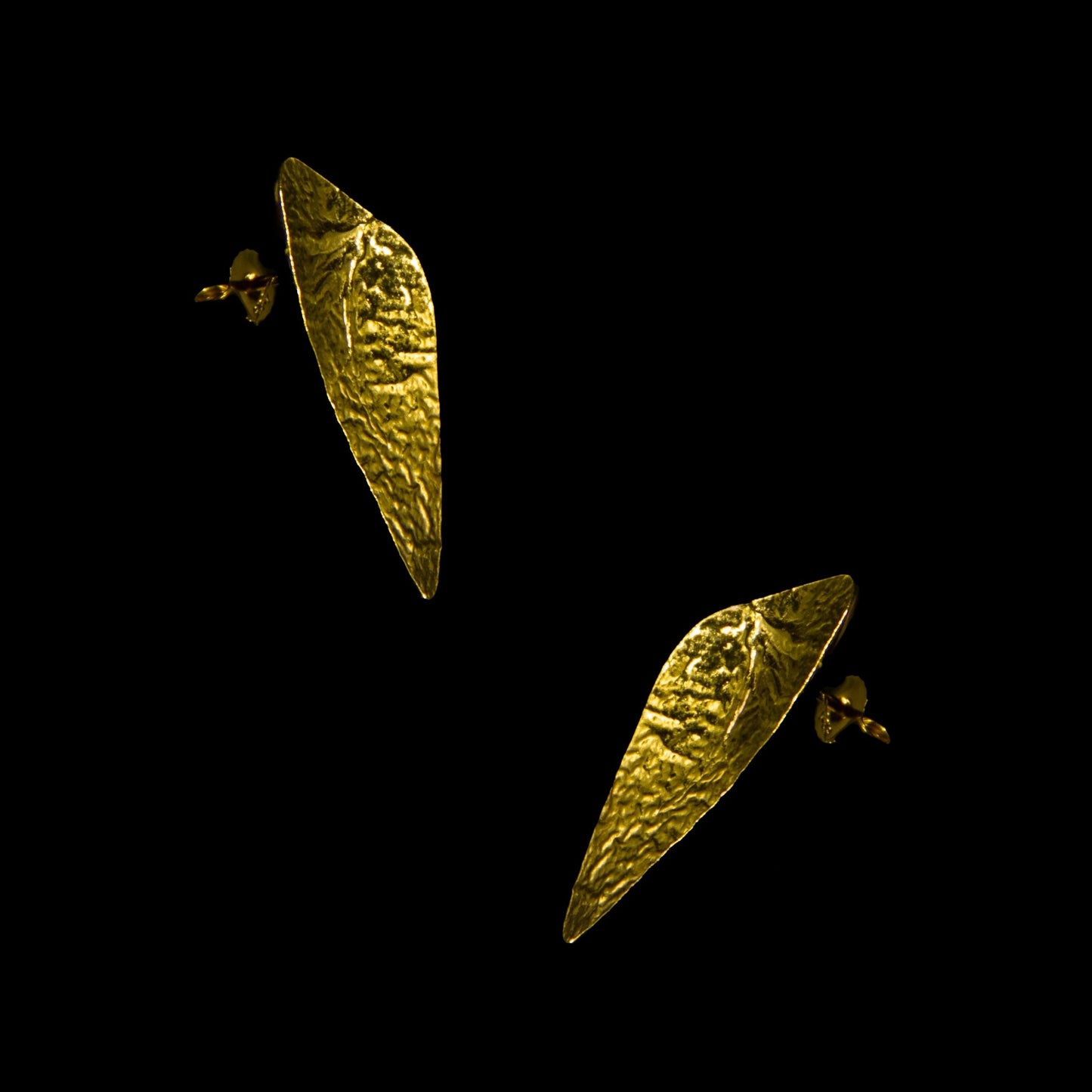 OSHI I GOLD EARRINGS