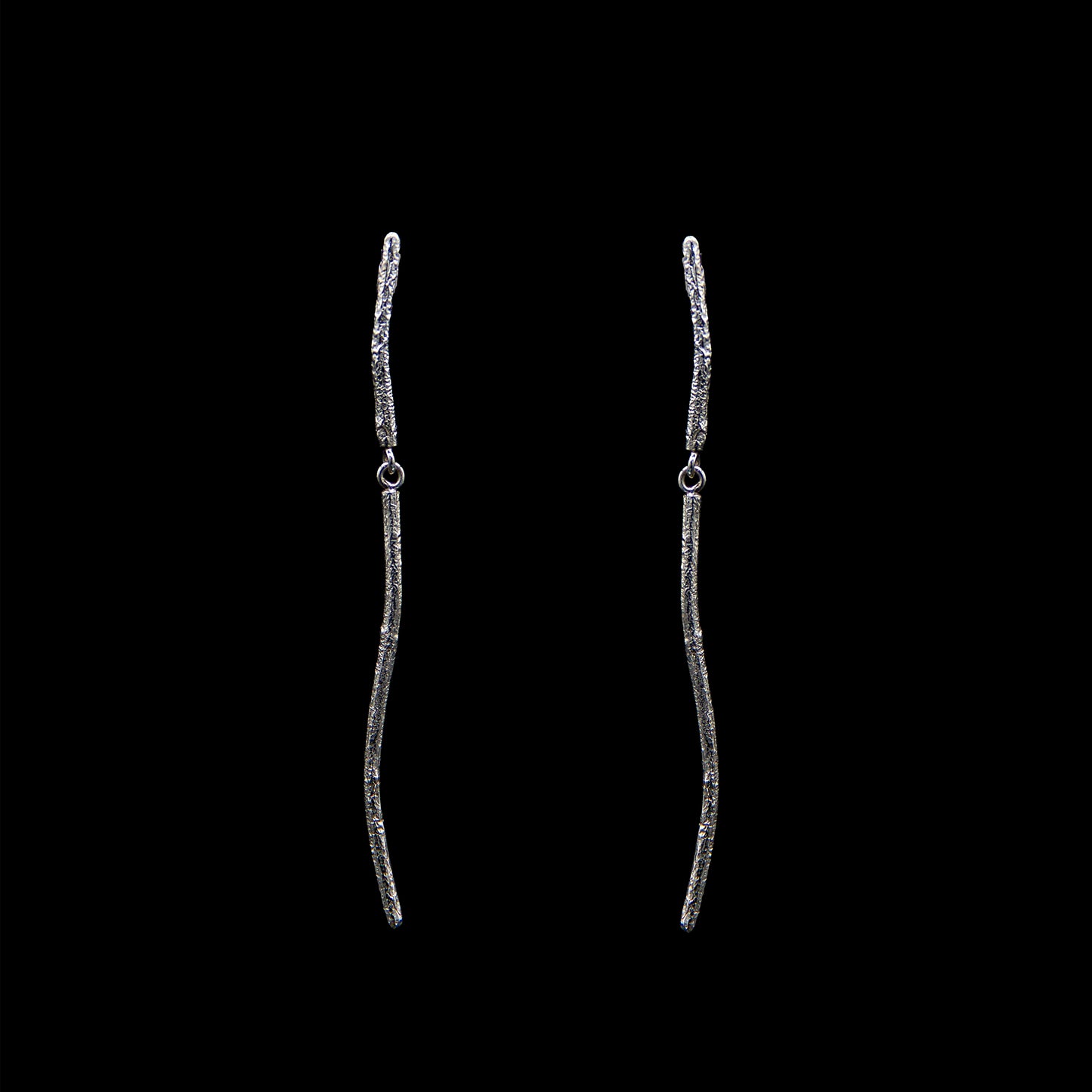 INCHATO SLIM BRANCH EARRINGS