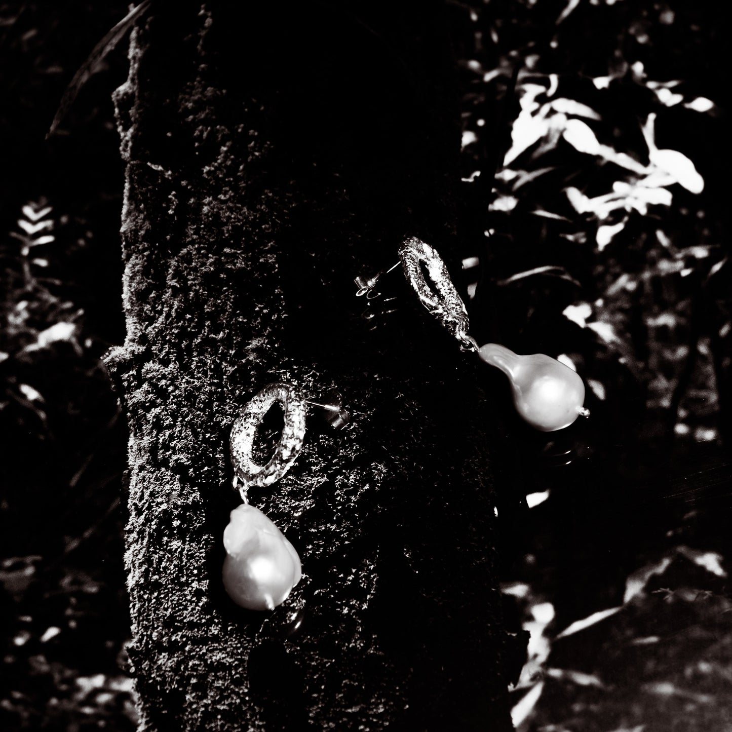 INCHATO PEARL CIRCLE EARRINGS