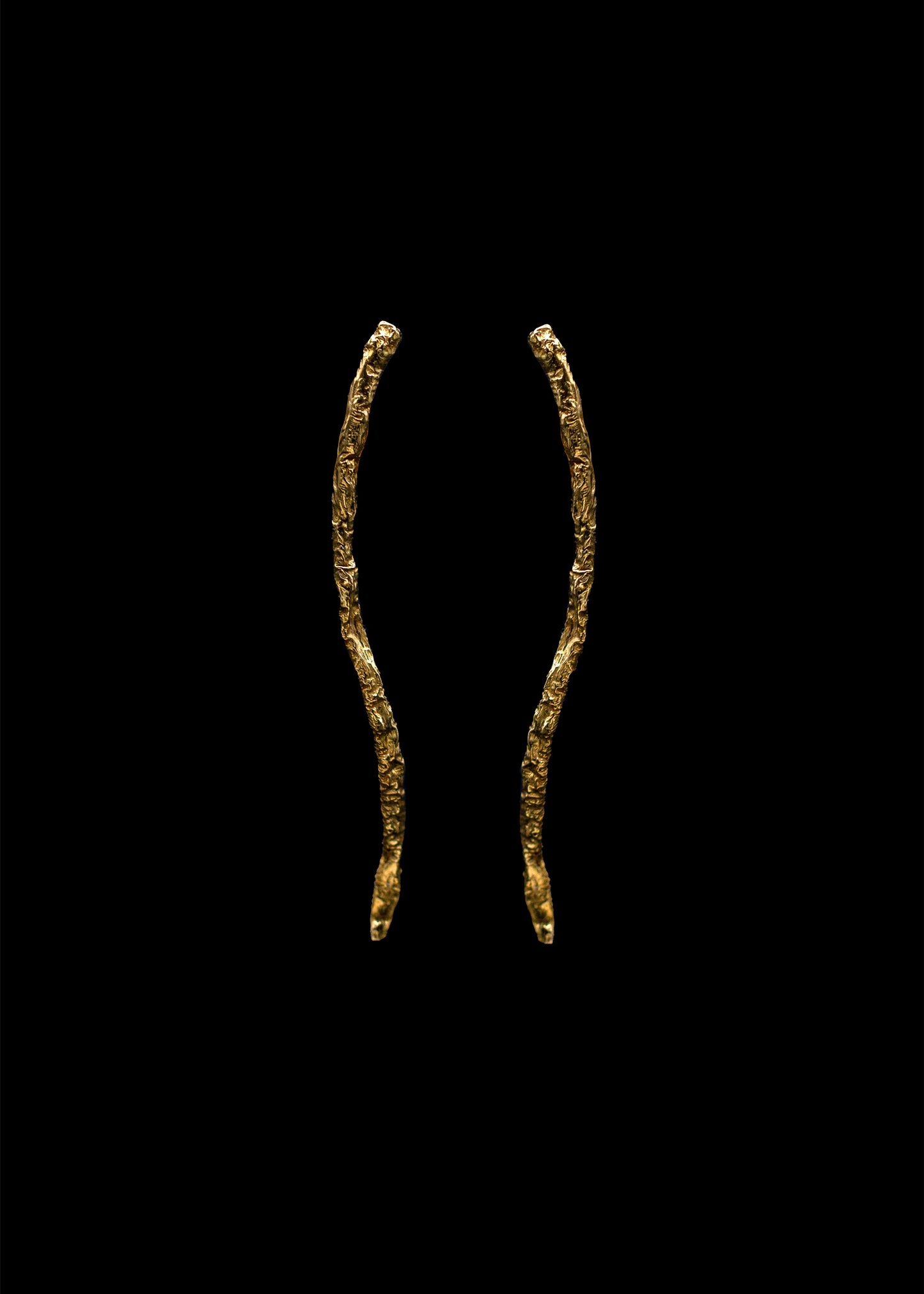 INCHATO SLIM BRANCH GOLD EARRINGS
