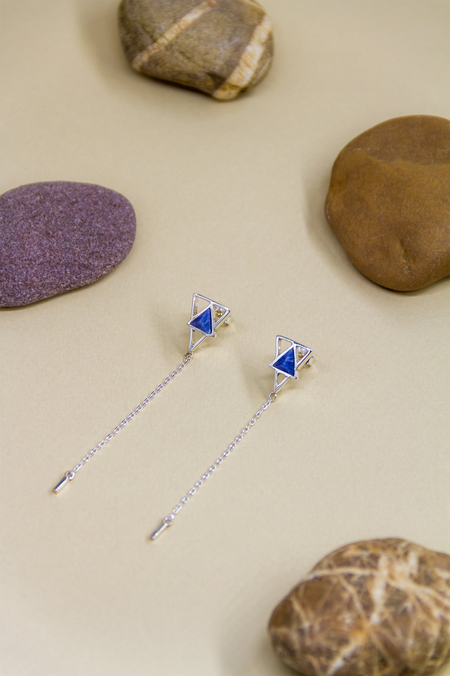 UNCU EARRINGS SODALITE